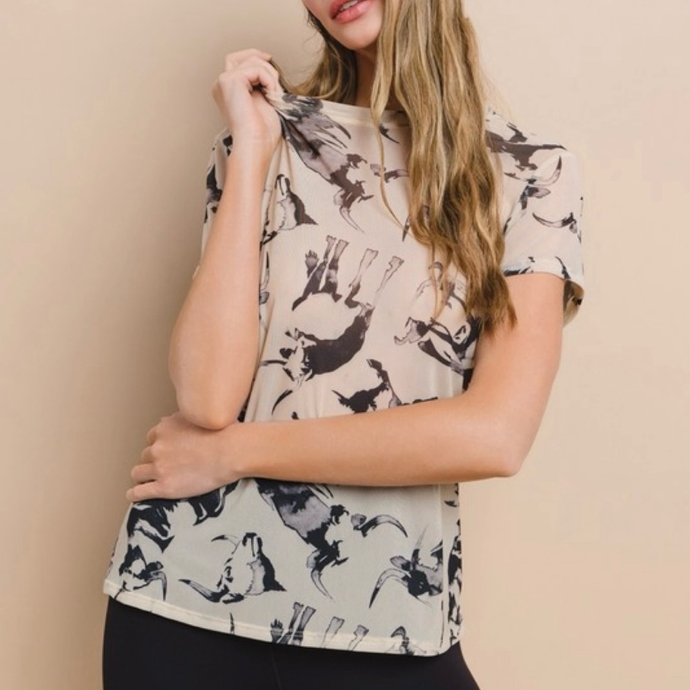Mesh western bull print neck short sleeves top